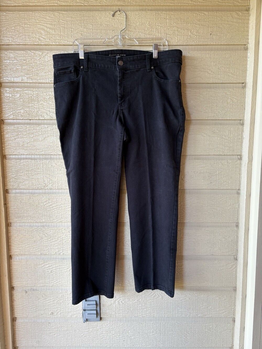 Chico's womens Black Mid Rise Straight Leg Jeans size 3 (16) x 28 inch inseam